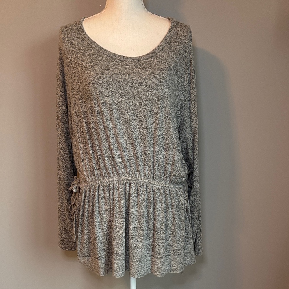Gray Women's Peplum Lightweight Sweater